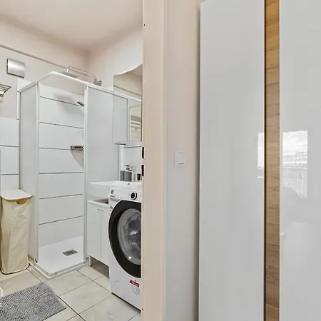 Fully Furnished Near Station! * Luxemburg